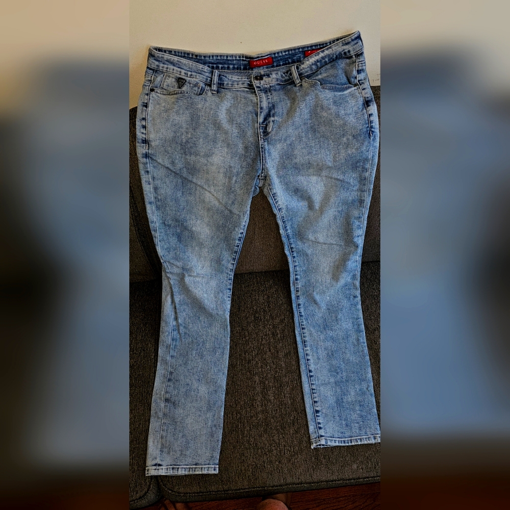 Guess men's jeans. Size 38x32. Modern skinny Avalon fit